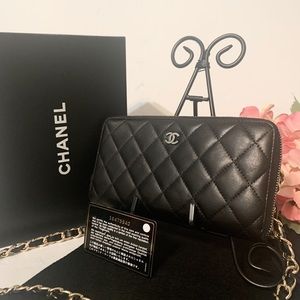 CHANEL Authentic Maltese Zippy WOC Crossbody